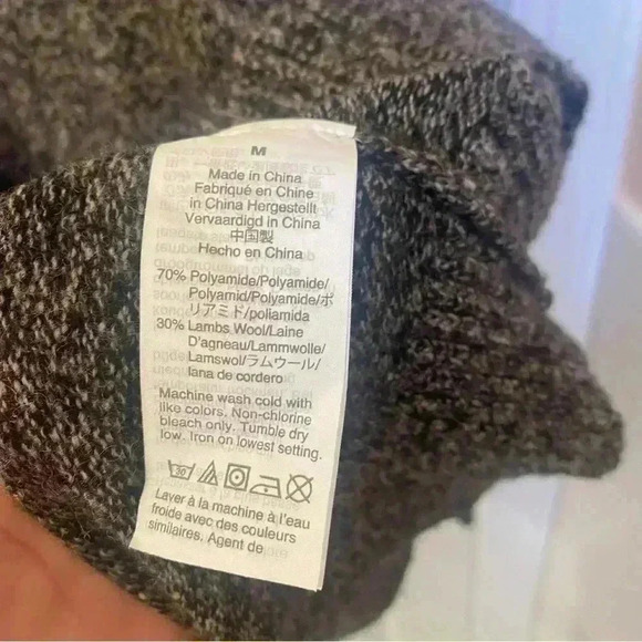 J Crew Men’s Sweater Heathered black and grey Size M - Picture 5 of 6